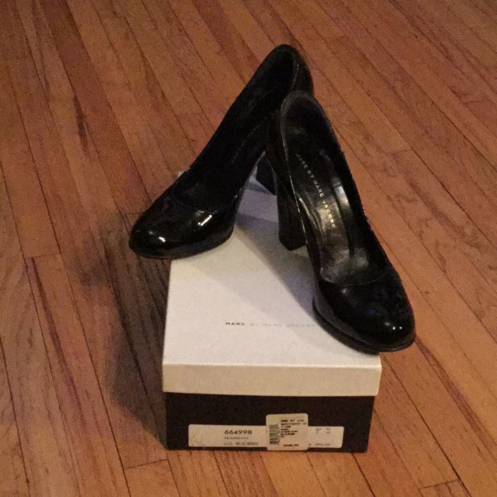 Marc by Marc Jacobs Black Patent Pumps